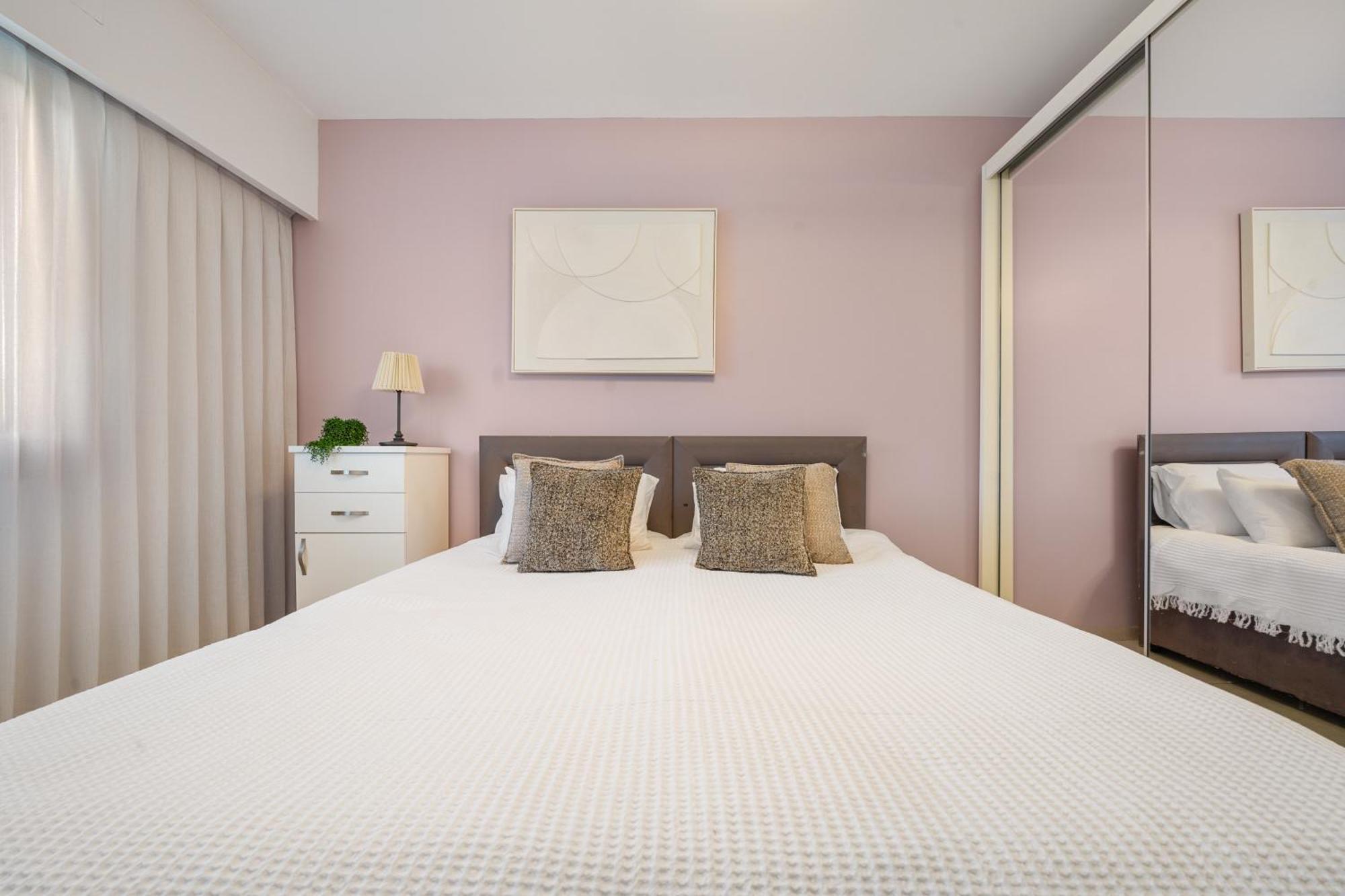 Isrentals Haneviim - Aparthotel In City Center Jerusalem Exteriör bild