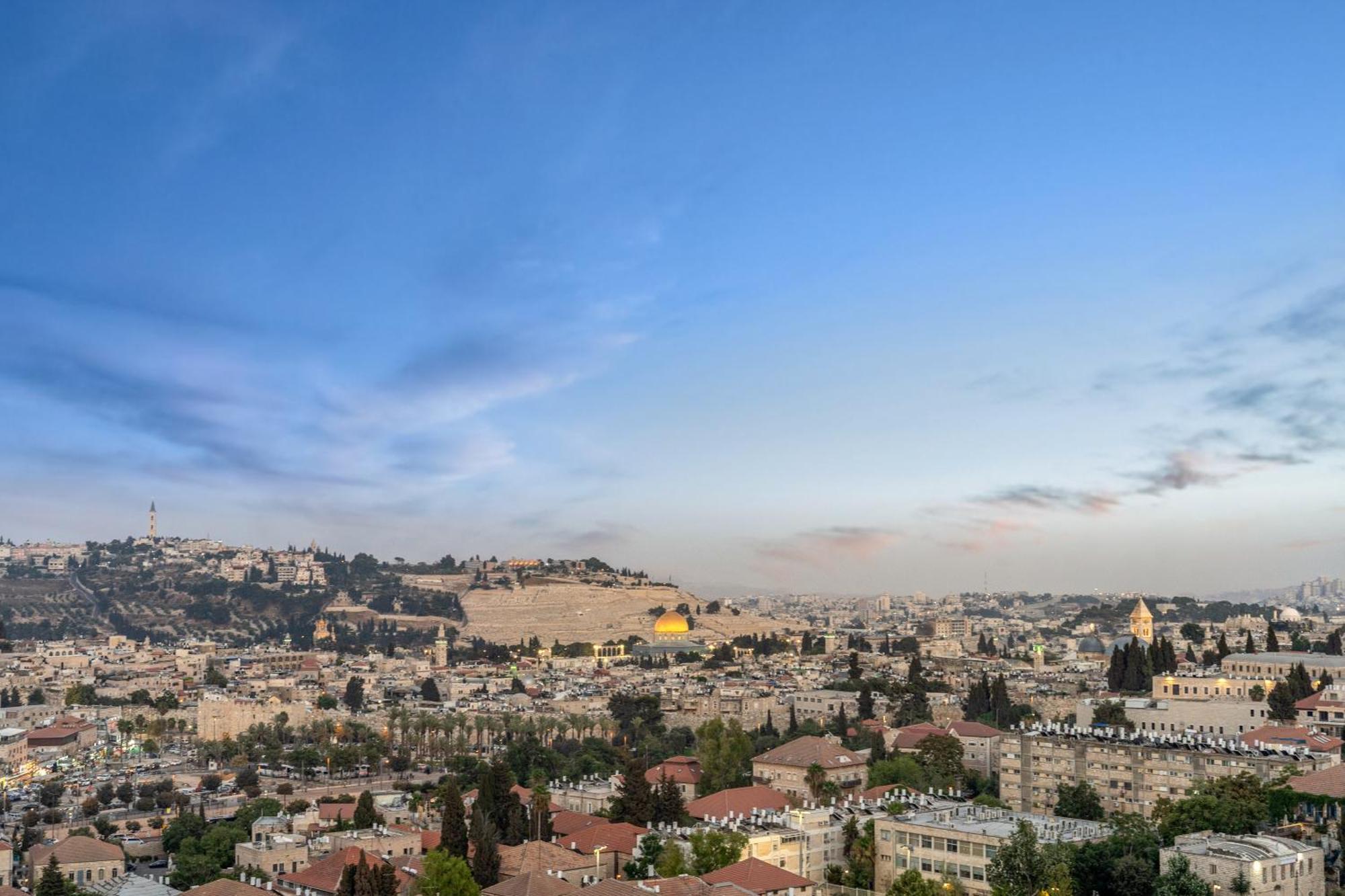 Isrentals Haneviim - Aparthotel In City Center Jerusalem Exteriör bild