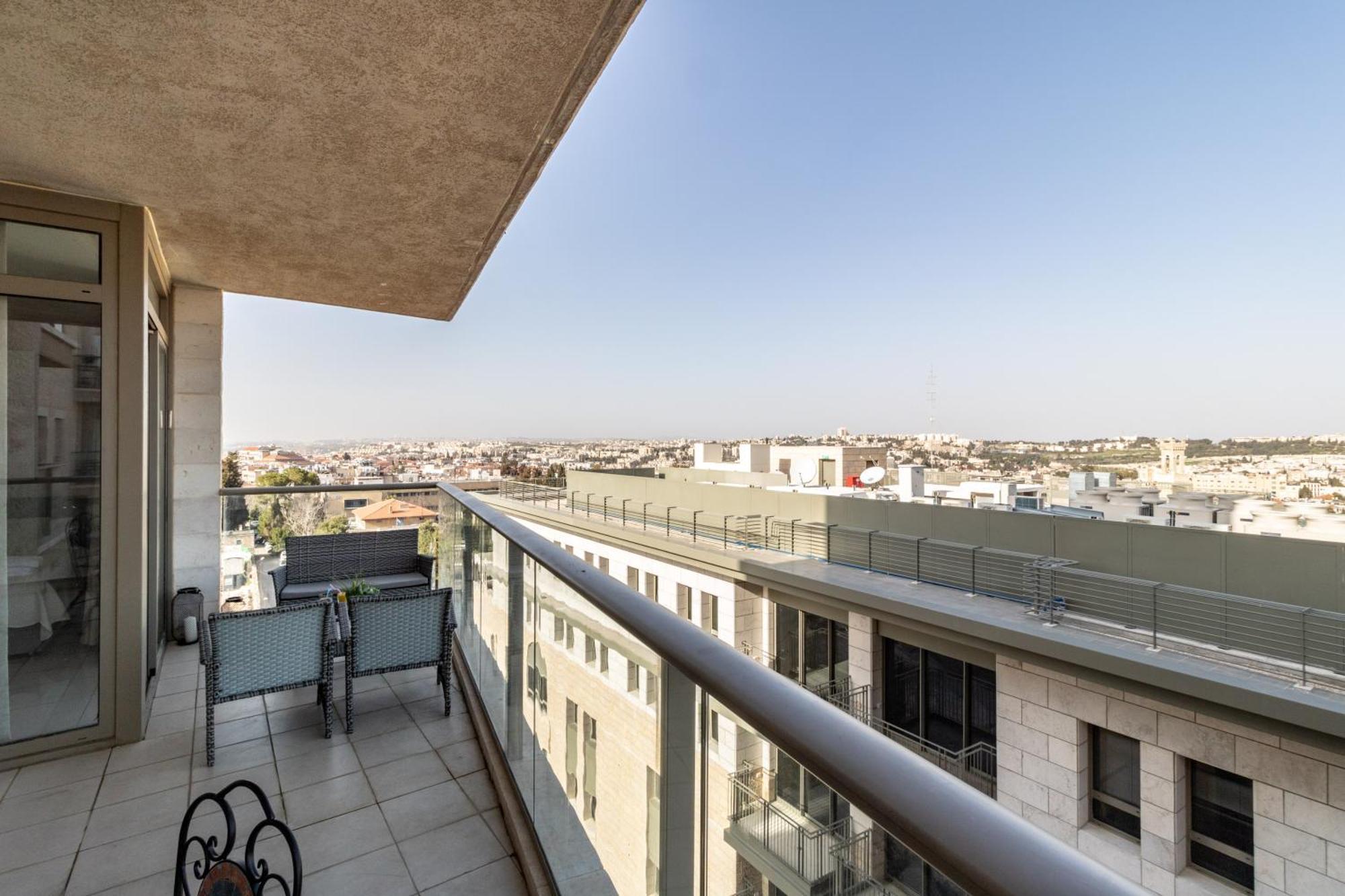 Isrentals Haneviim - Aparthotel In City Center Jerusalem Exteriör bild