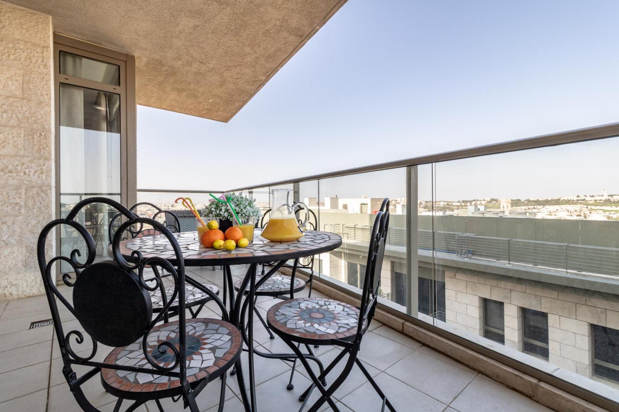 Isrentals Haneviim - Aparthotel In City Center Jerusalem Exteriör bild