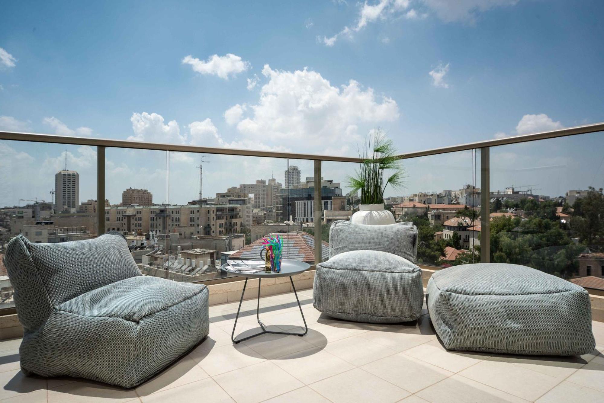 Isrentals Haneviim - Aparthotel In City Center Jerusalem Exteriör bild