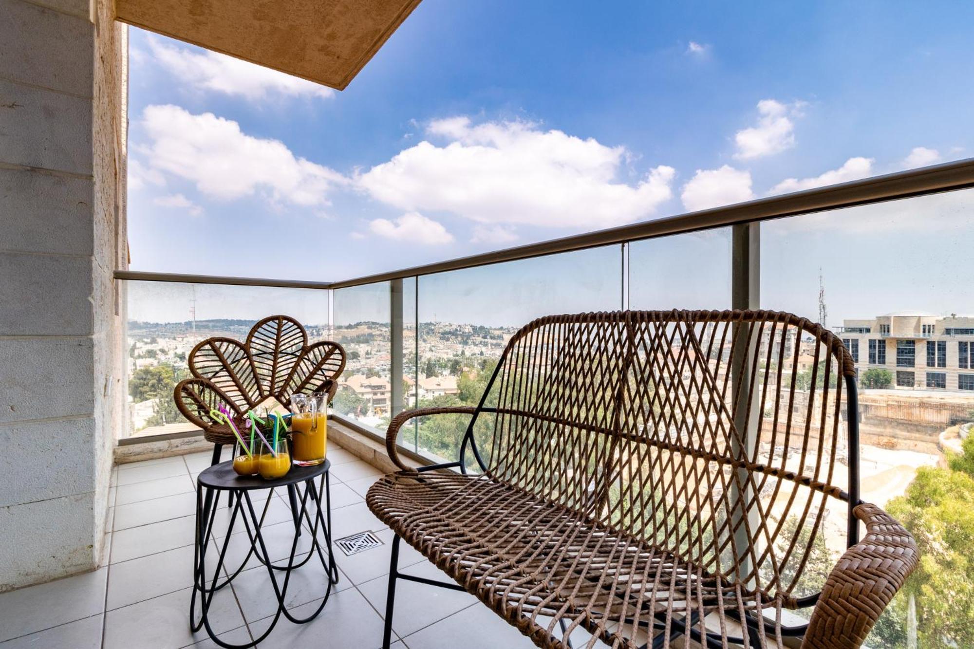 Isrentals Haneviim - Aparthotel In City Center Jerusalem Exteriör bild