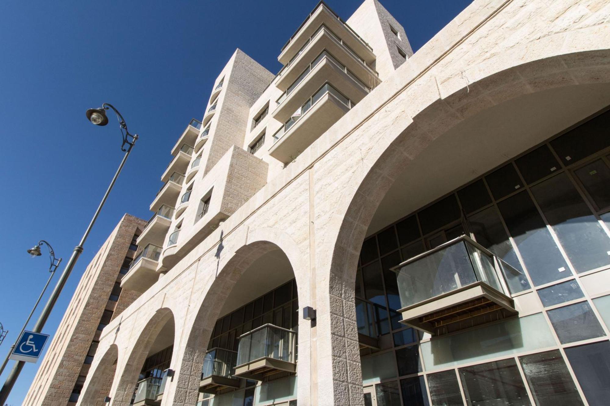 Isrentals Haneviim - Aparthotel In City Center Jerusalem Exteriör bild